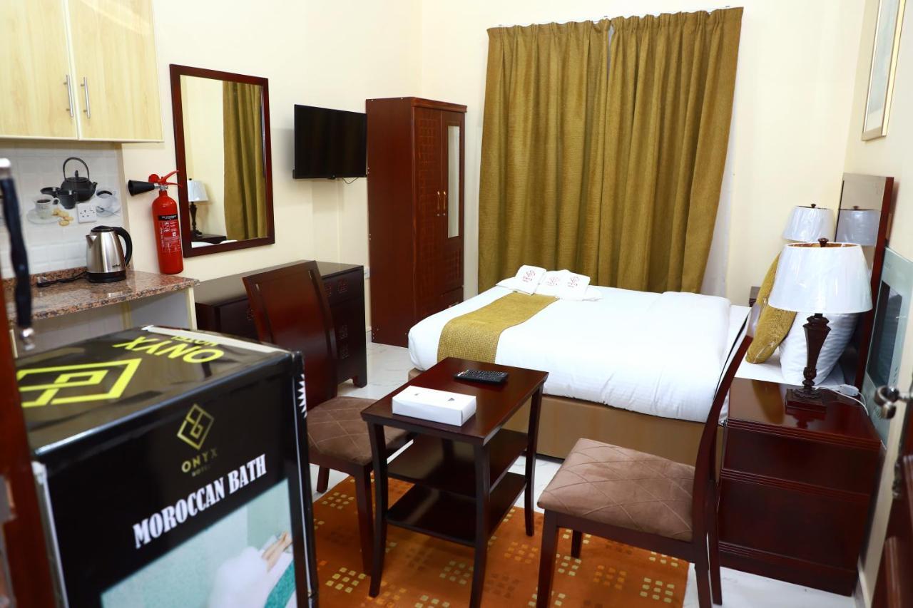 Onyx Hotel Apartments - Maha Hospitality Group อัจมาน ภายนอก รูปภาพ