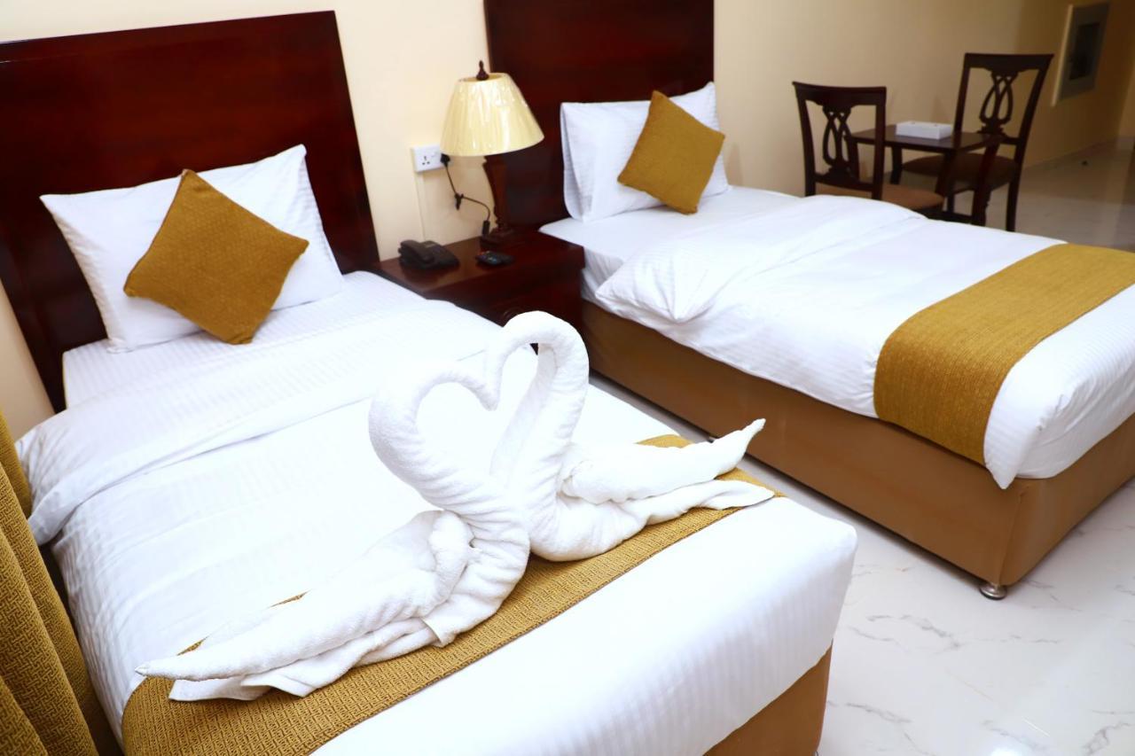 Onyx Hotel Apartments - Maha Hospitality Group อัจมาน ภายนอก รูปภาพ