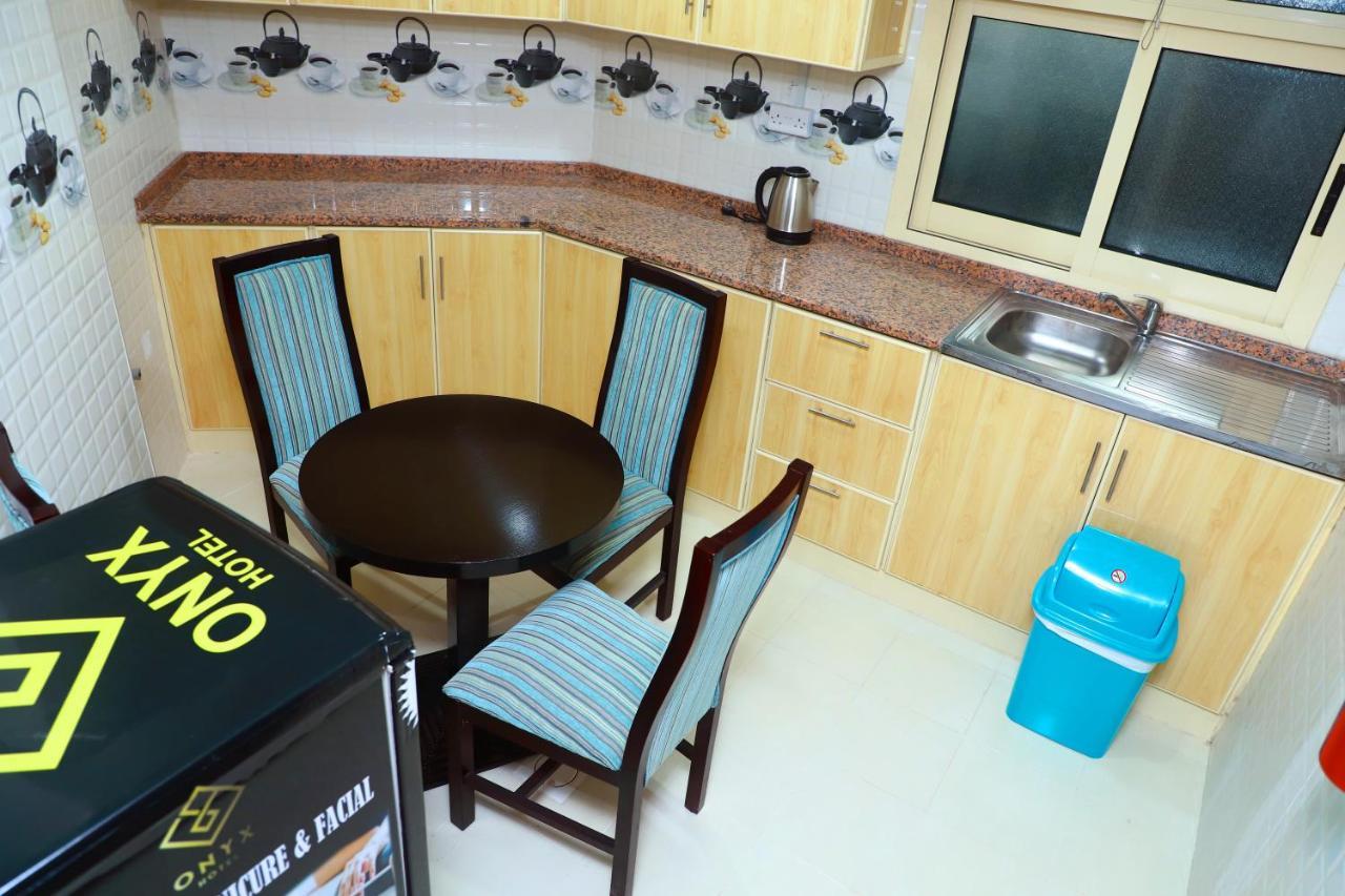 Onyx Hotel Apartments - Maha Hospitality Group อัจมาน ภายนอก รูปภาพ