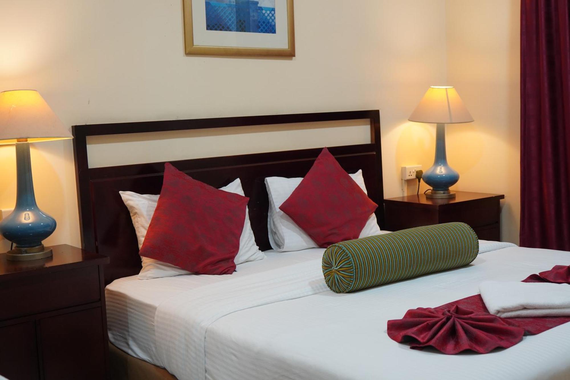 Onyx Hotel Apartments - Maha Hospitality Group อัจมาน ภายนอก รูปภาพ