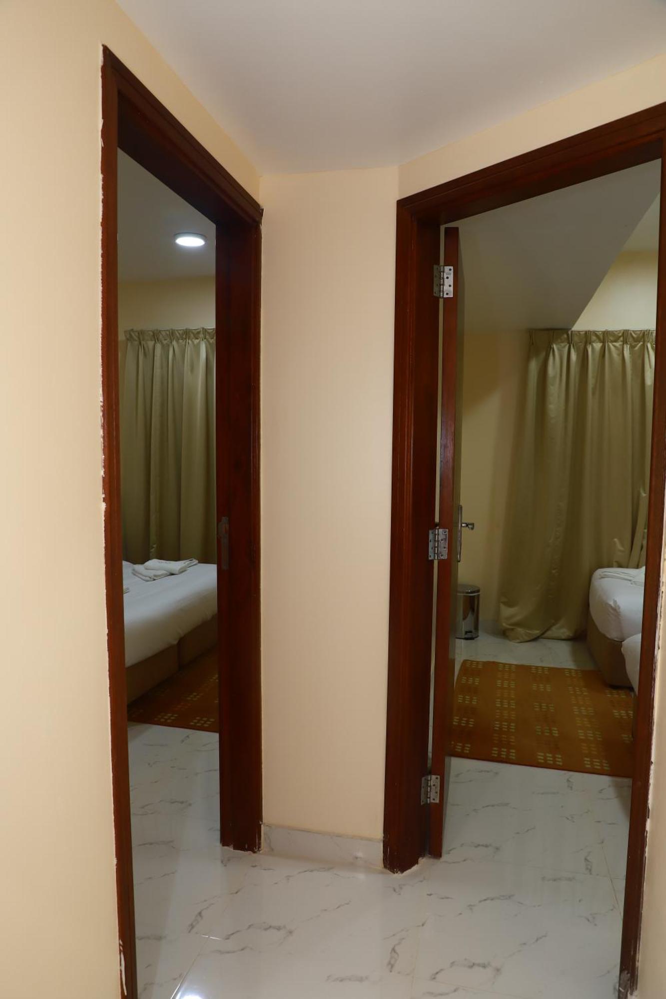 Onyx Hotel Apartments - Maha Hospitality Group อัจมาน ภายนอก รูปภาพ